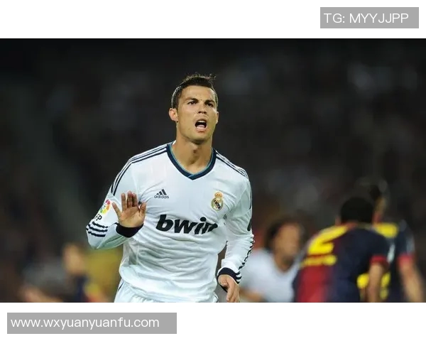 高清足球明星个人形象展示让你领略球场风采与魅力