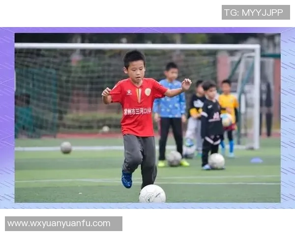 足球明星与他们的球迷孩子们共同追逐梦想的故事 足球明星与他们的球迷孩子们共同追逐梦想的故事